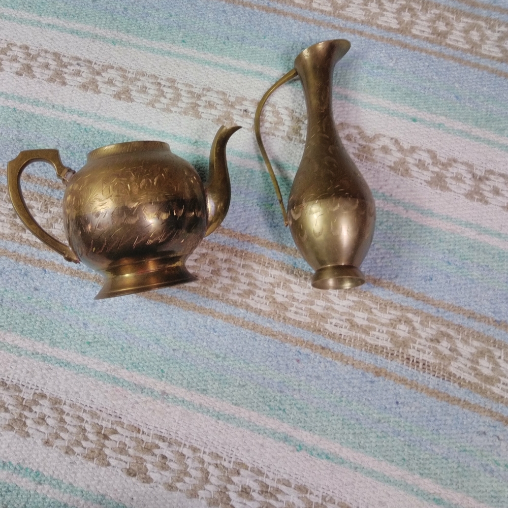 3 PIECE SET OF BRASS POT, PITCHER WITH LID - Picture 9 of 16
